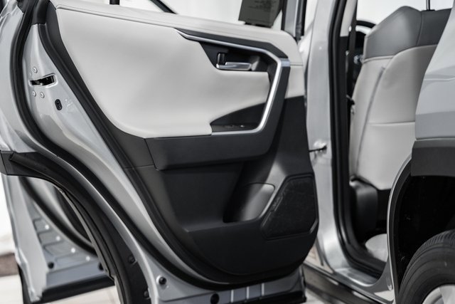 New 2025 Toyota RAV4 Limited image 37