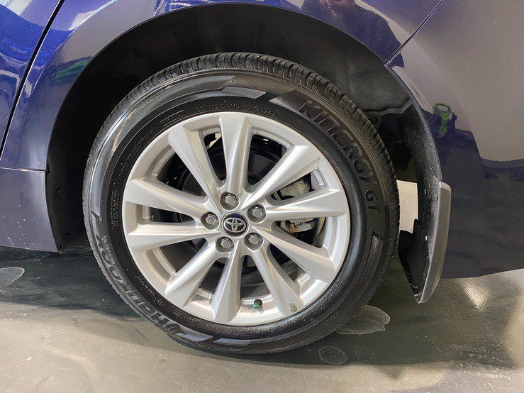 Used 2025 Toyota Corolla LE w/ LE Premium Package FWD image 11