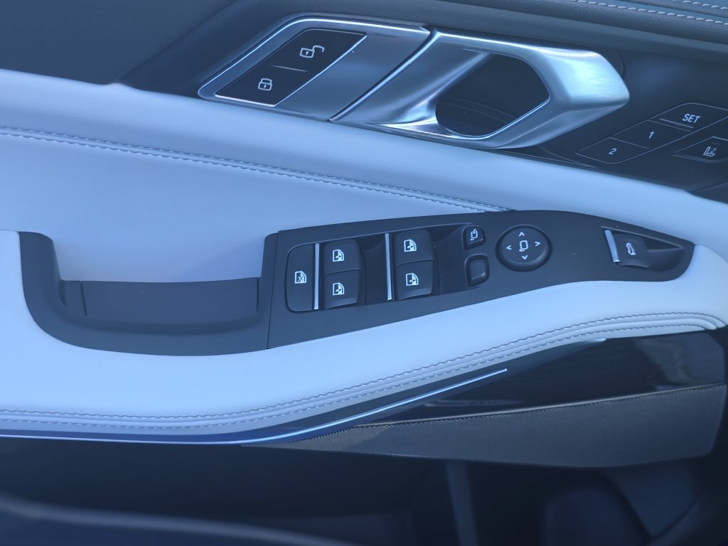Certified 2026 BMW X5 M60i AWD/4WD image 19