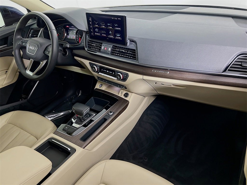 Used 2022 Audi Q5 2.0T Premium w/ Convenience Package image 28