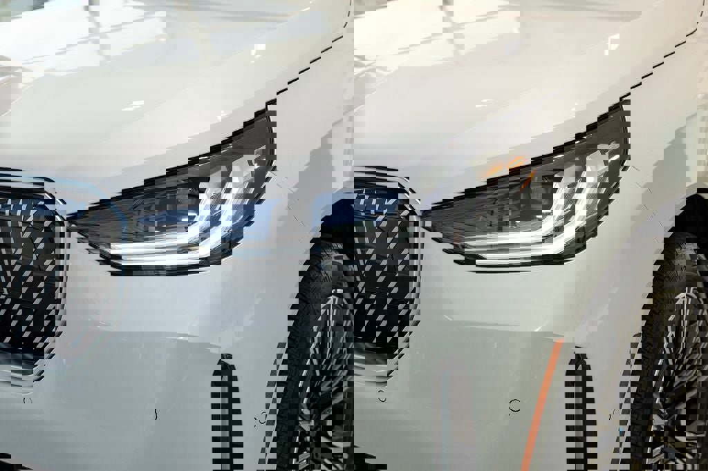 New 2026 BMW X3 xDrive30 w/ Premium Package image 8