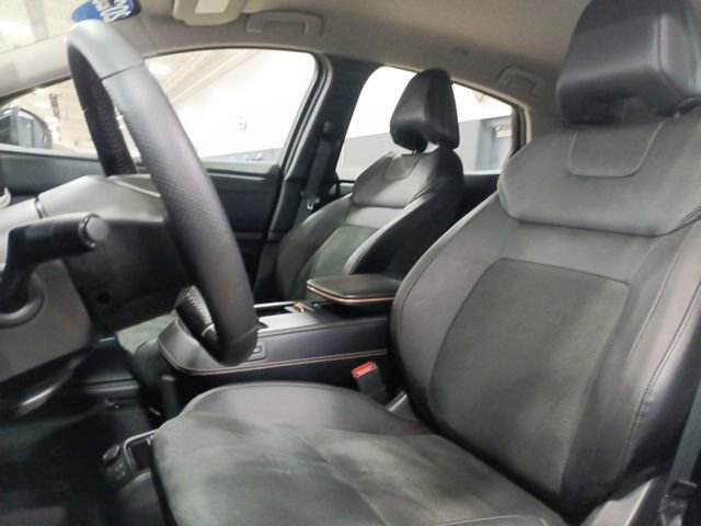 Used 2023 Nissan Ariya AWD image 13