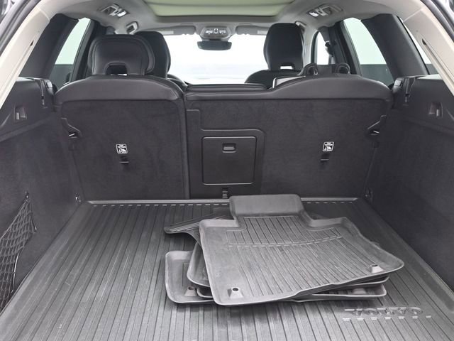 Used 2023 Volvo XC60 B6 Ultimate w/ Protection Package Premier image 32