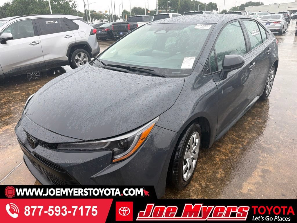 Used 2025 Toyota Corolla LE FWD image 1