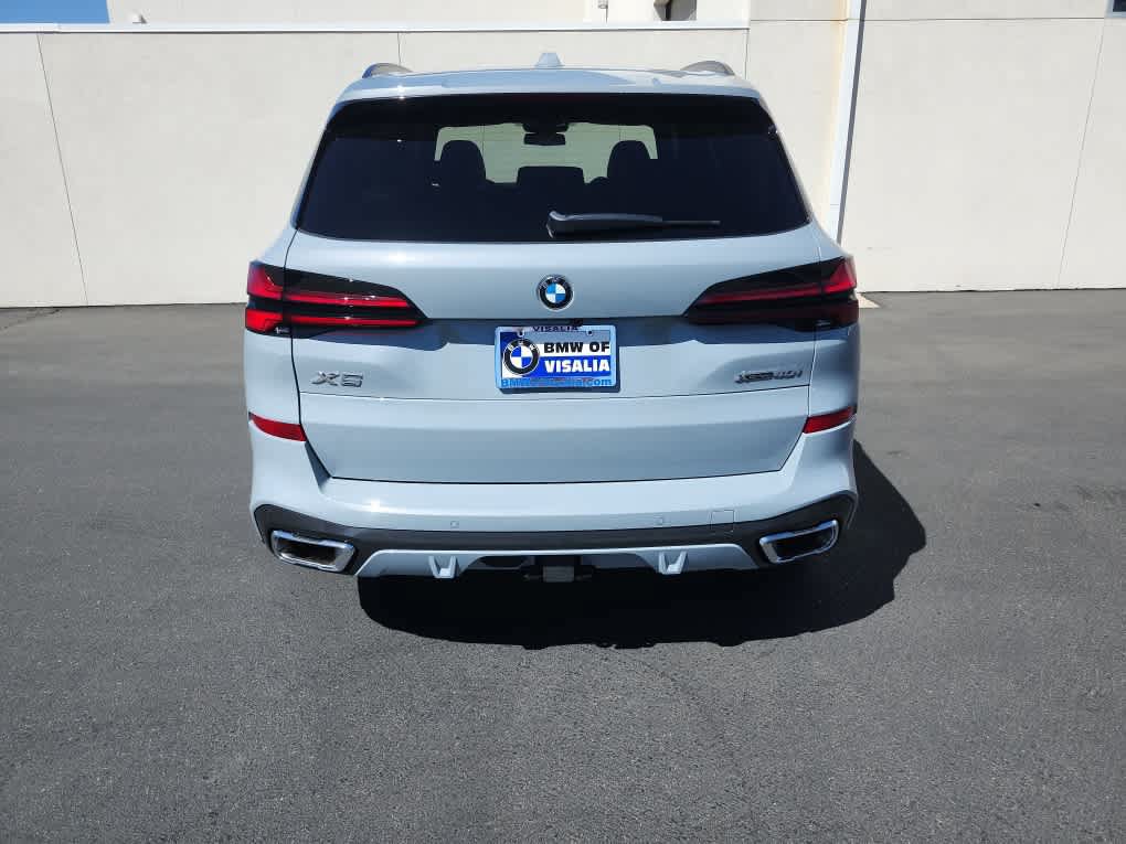 New 2026 BMW X5 xDrive40i w/ M Sport Package AWD/4WD image 6