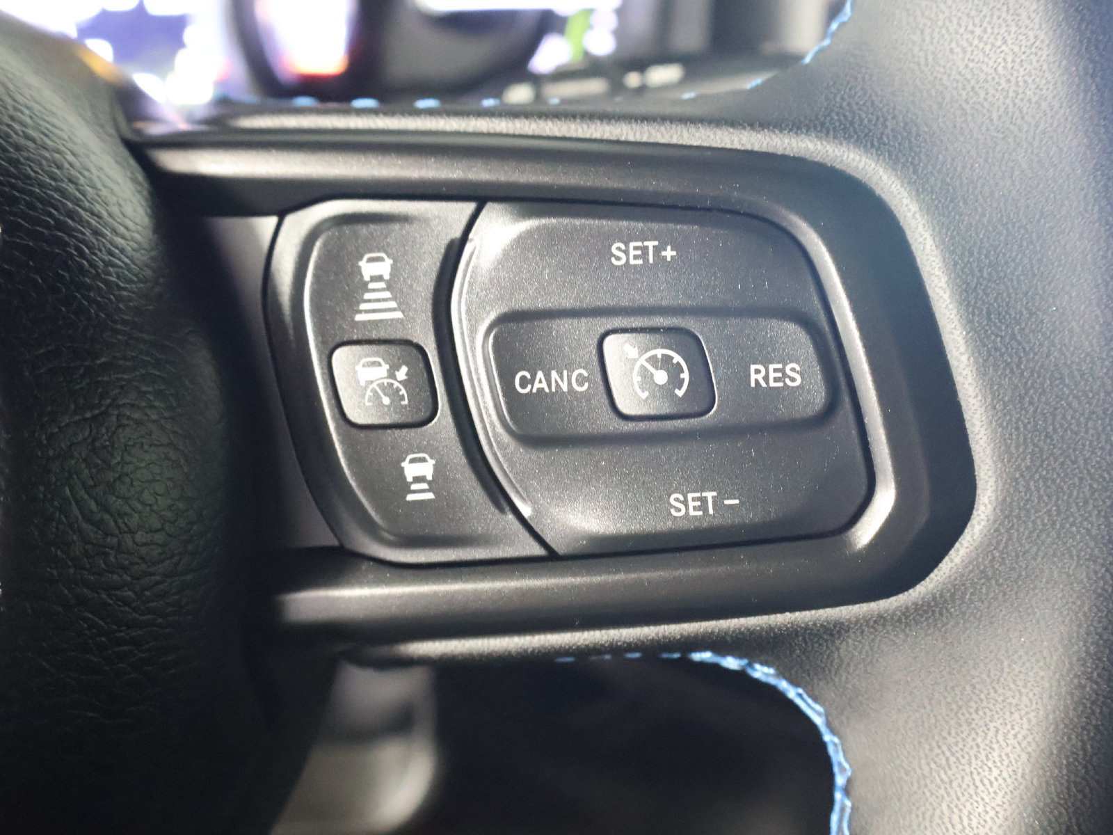 Used 2024 Jeep Wrangler Unlimited Rubicon 4xe w/ Capability Package AWD/4WD image 34