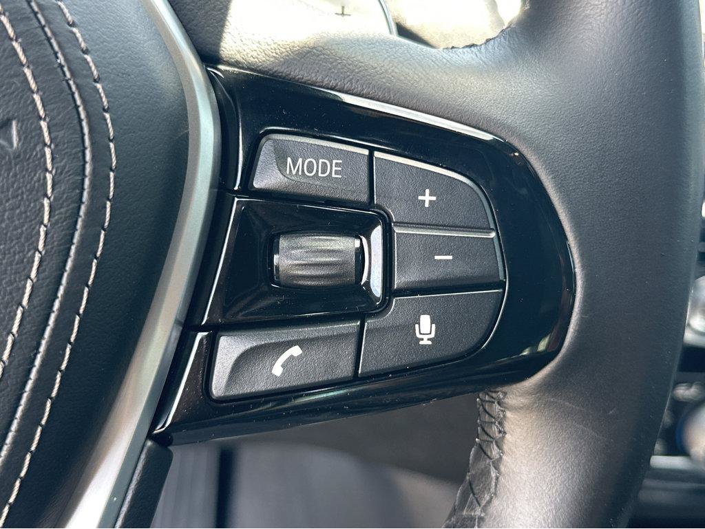 Used 2019 BMW 530e w/ Premium Package RWD image 23