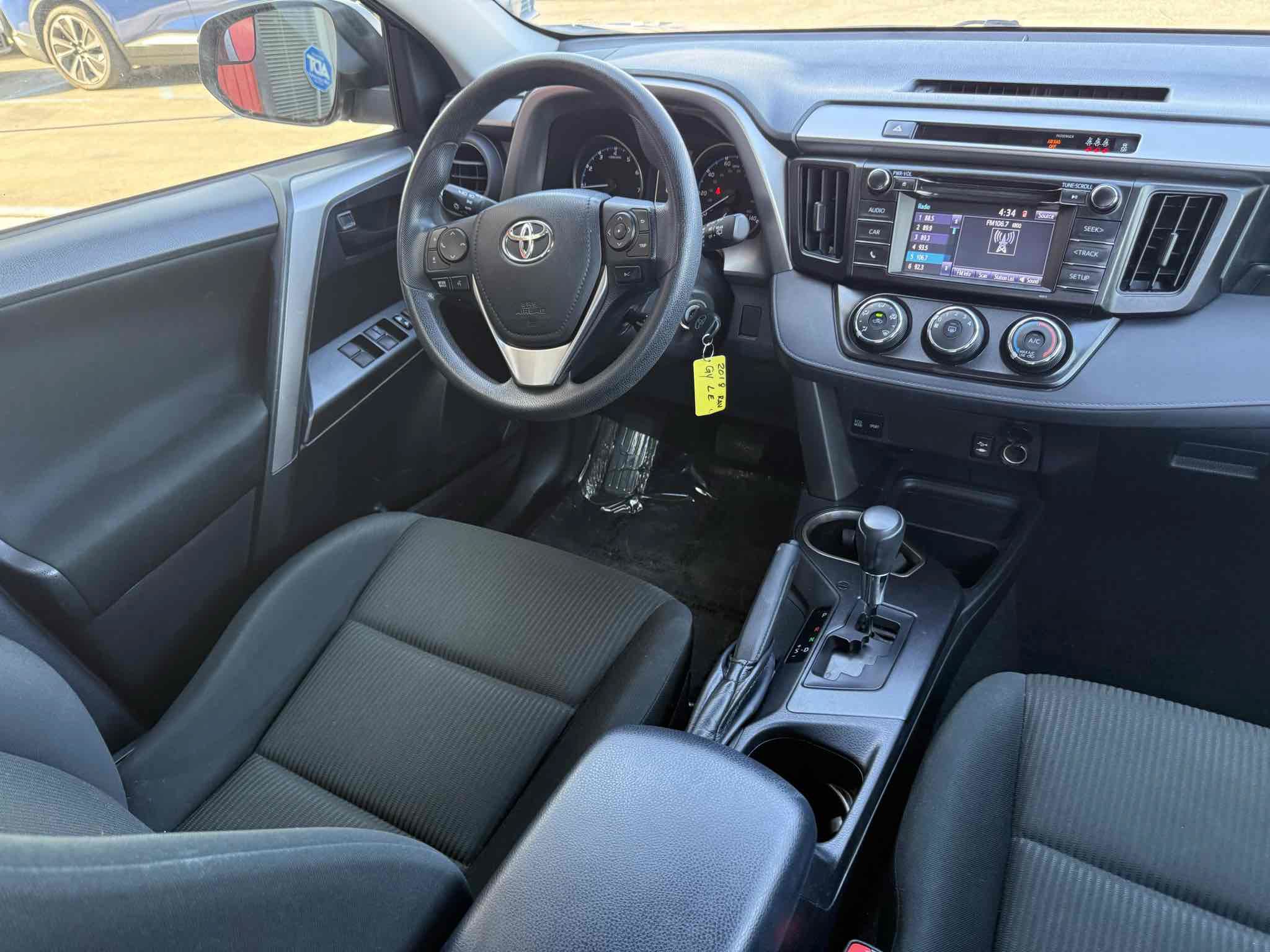 Used 2018 Toyota RAV4 LE w/ All Weather Liner Package FWD image 62