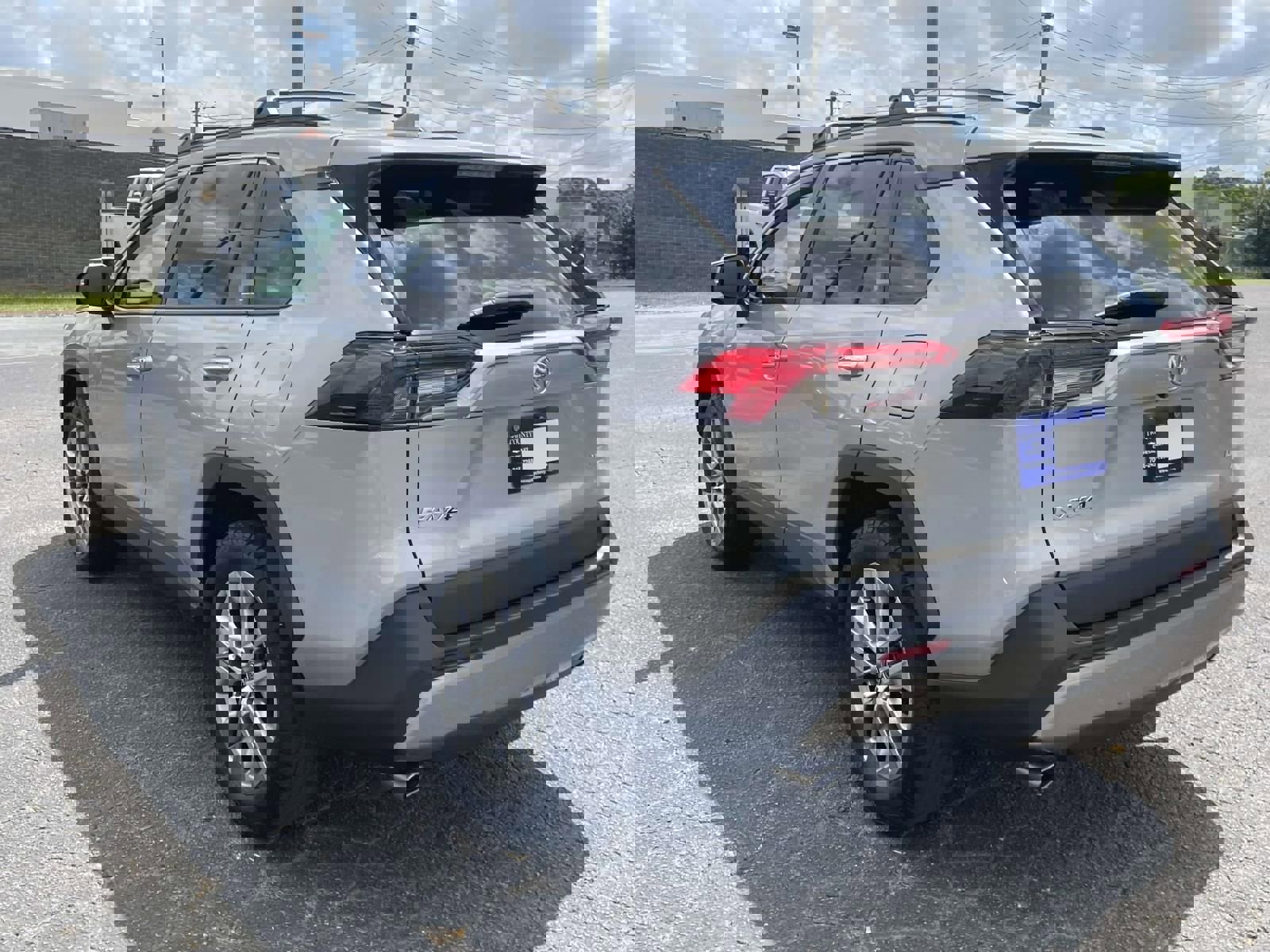 Used 2023 Toyota RAV4 Limited image 5