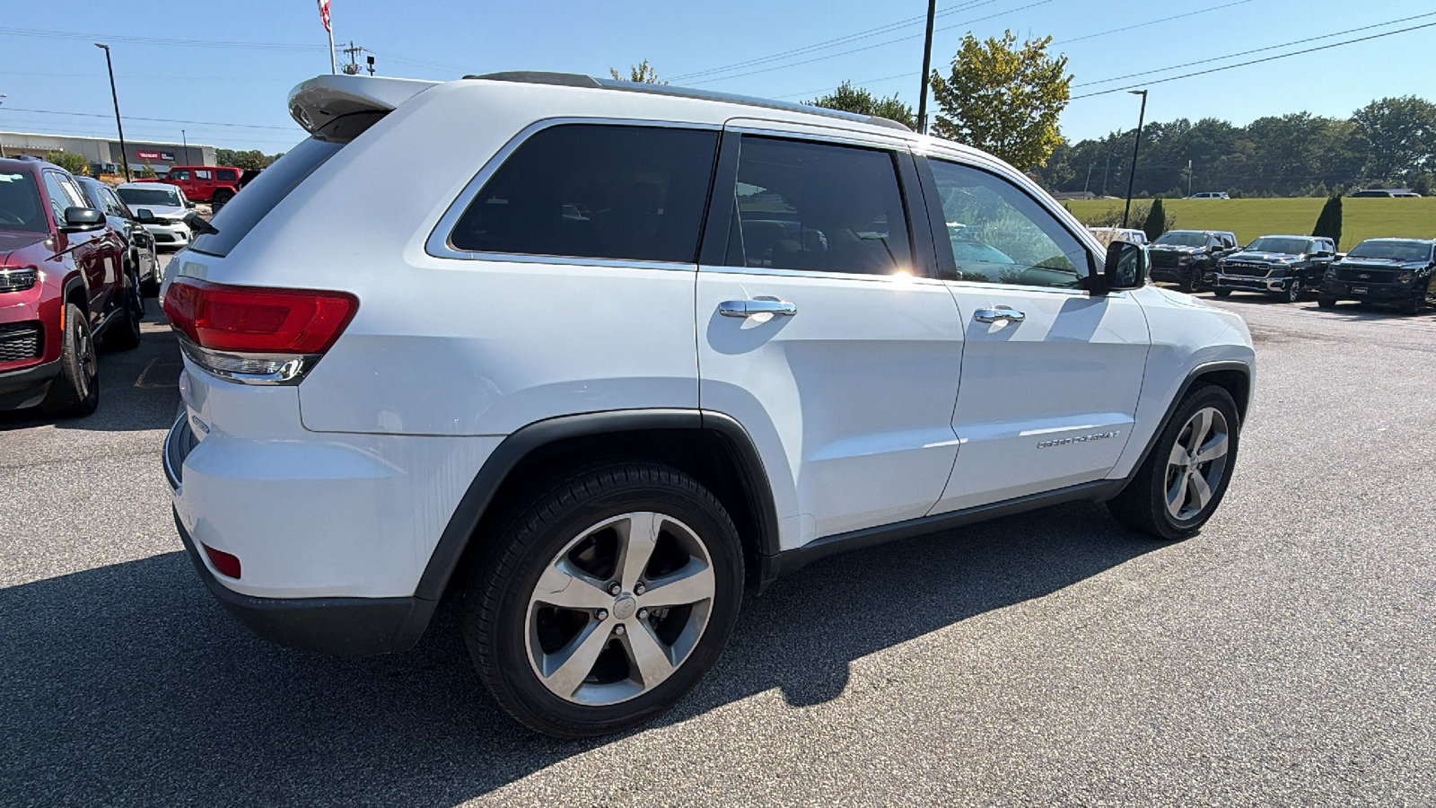 Used 2015 Jeep Grand Cherokee Limited RWD image 8