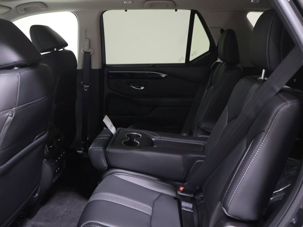 New 2025 Honda Pilot Touring image 15