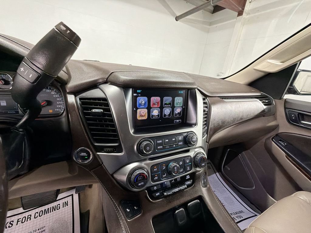 Used 2018 Chevrolet Suburban LT image 17