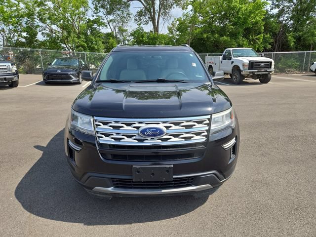 Used 2019 Ford Explorer XLT AWD/4WD image 3