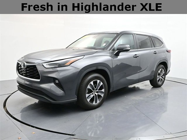 Used 2024 Toyota Highlander XLE