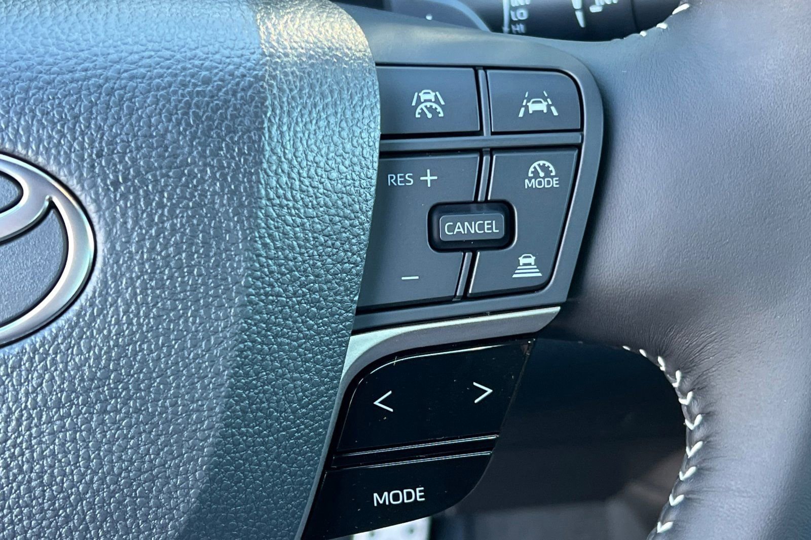 New 2026 Toyota Camry SE FWD image 25