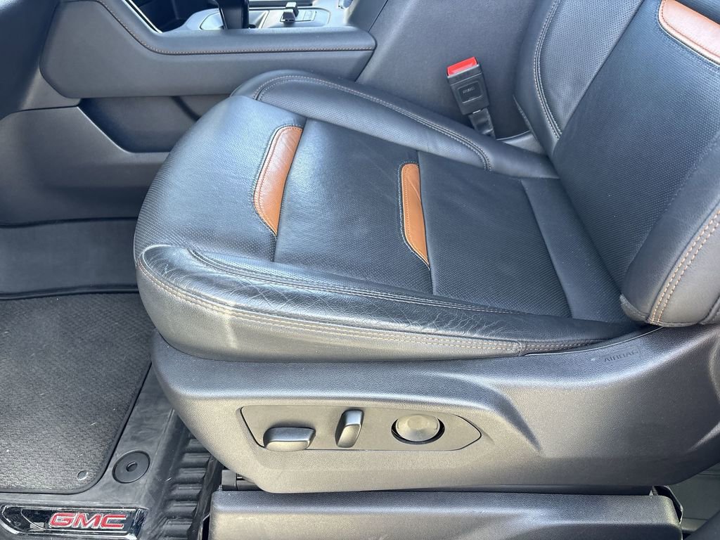 Used 2025 GMC Sierra 1500 AT4 image 19