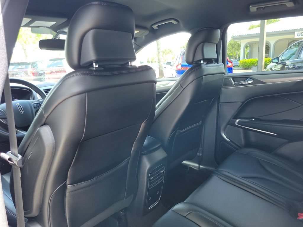 Used 2019 Lincoln MKC Premiere FWD image 9