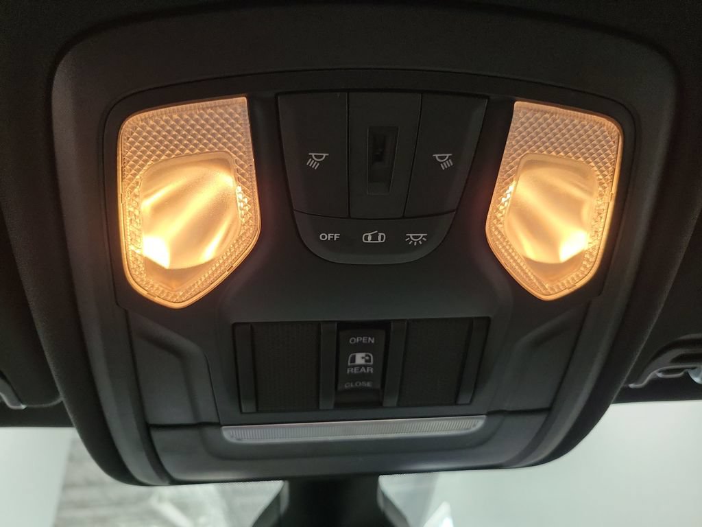 Used 2021 RAM 1500 Big Horn AWD/4WD image 43
