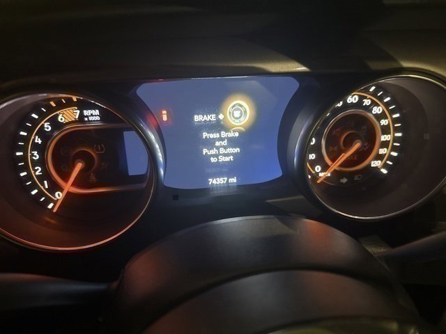 Used 2020 Jeep Wrangler Unlimited Sahara image 10