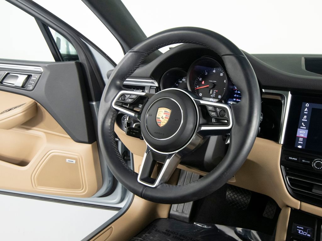 Certified 2019 Porsche Macan AWD/4WD image 33