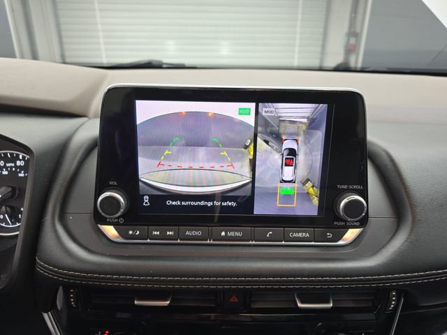 Used 2023 Nissan Rogue SL image 30