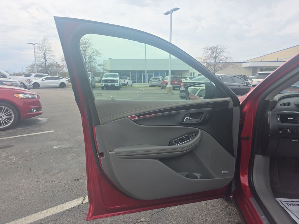 Used 2014 Chevrolet Impala LTZ image 14