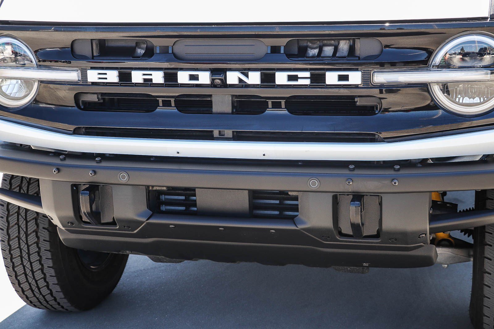 Used 2022 Ford Bronco Outer Banks w/ Sasquatch Package AWD/4WD image 12