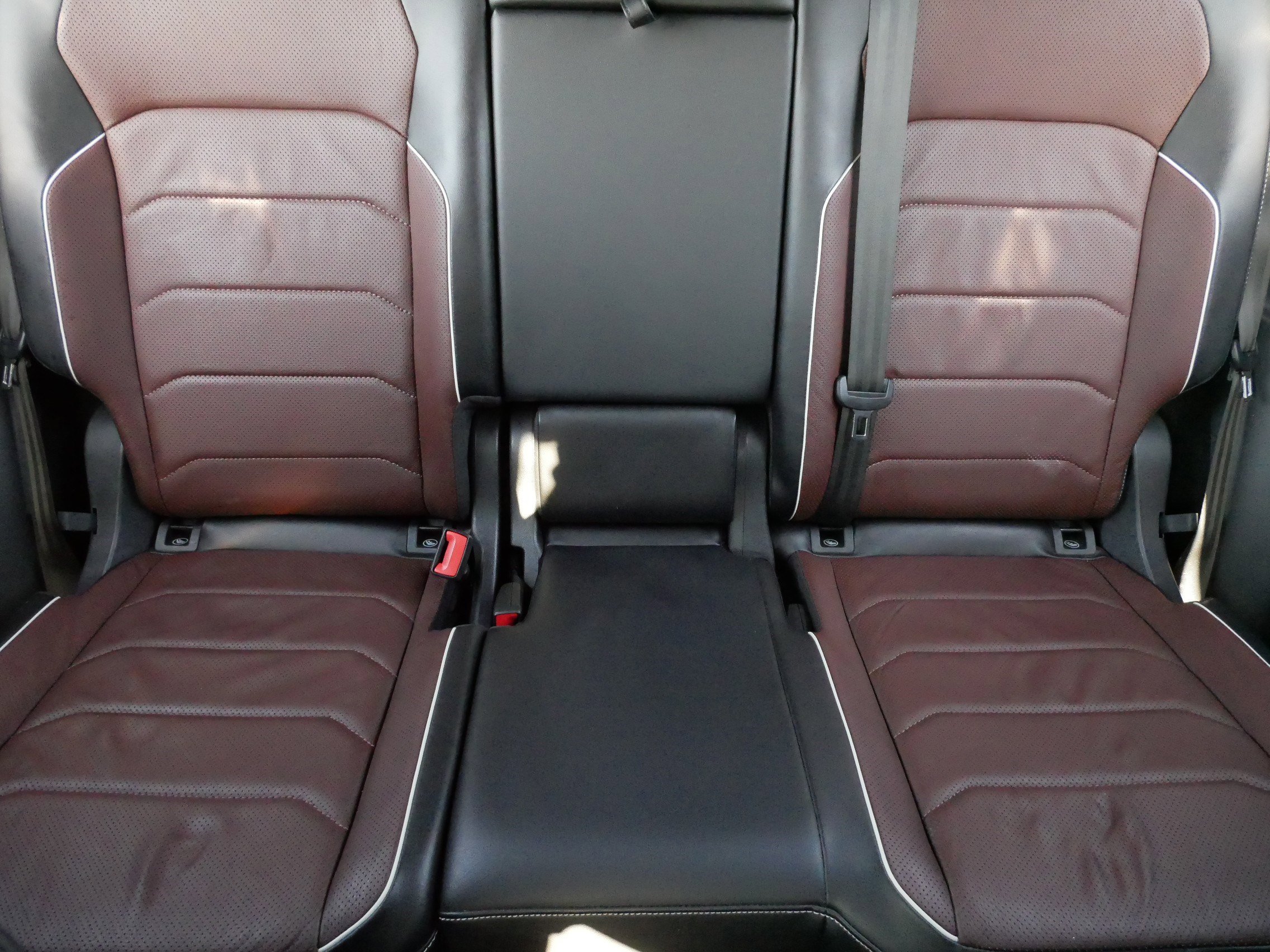 Used 2024 Volkswagen Tiguan SEL R-Line image 13