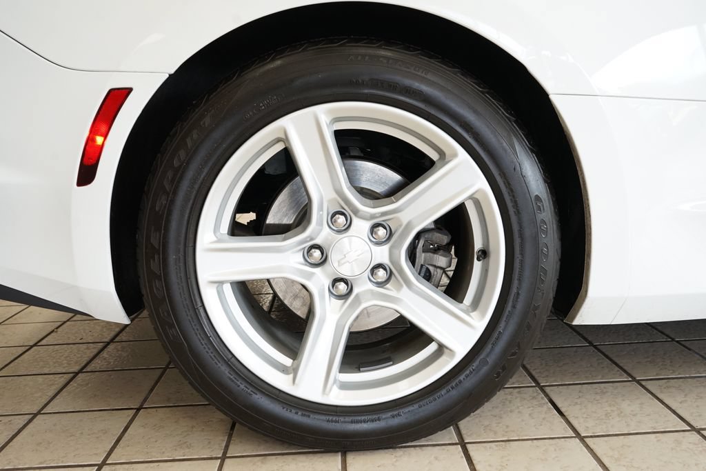 Used 2023 Chevrolet Camaro LT RWD image 51
