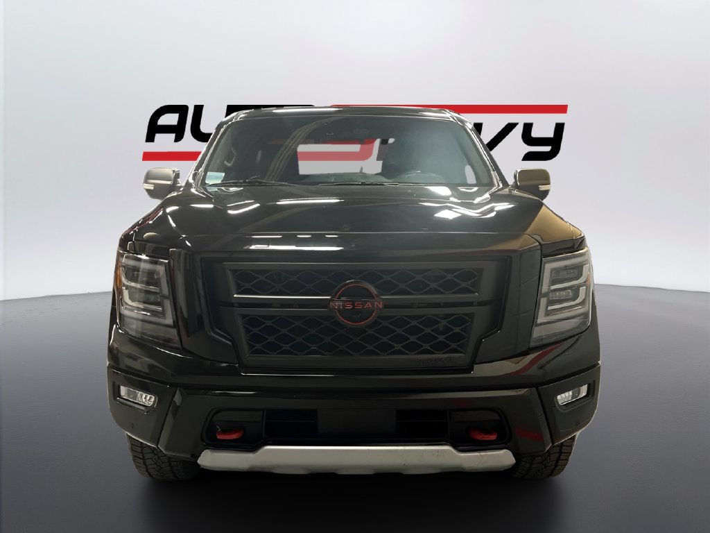 Used 2024 Nissan Titan PRO-4X w/ Pro-4x Convenience Package AWD/4WD image 2