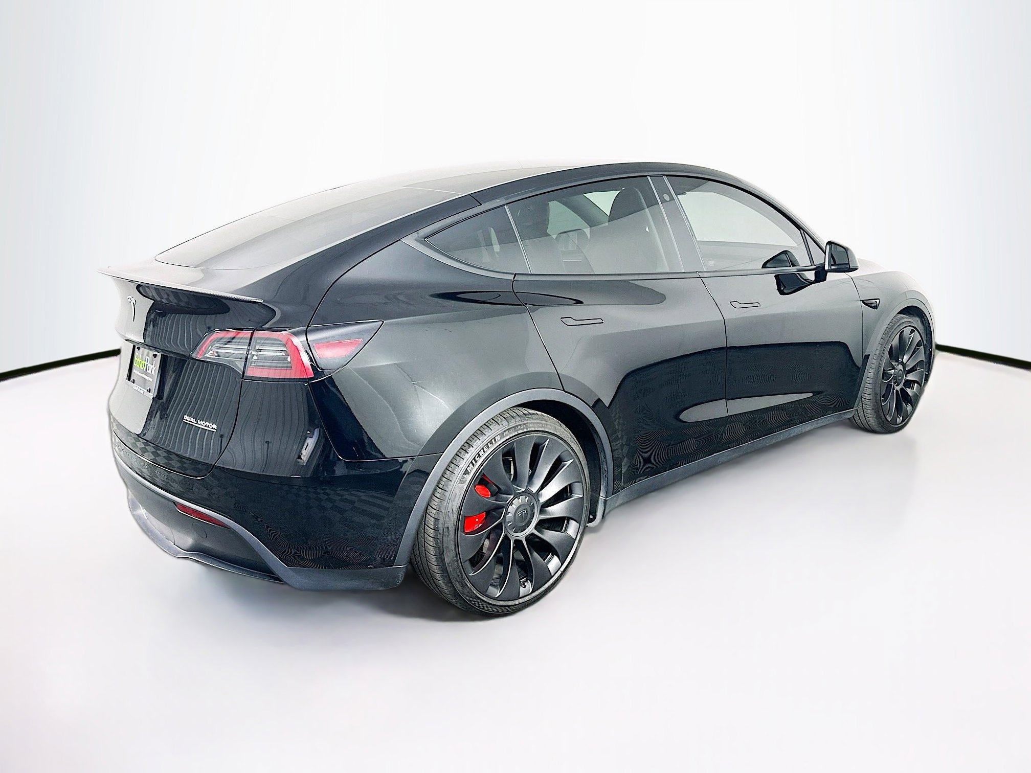 Used 2023 Tesla Model Y Performance image 9