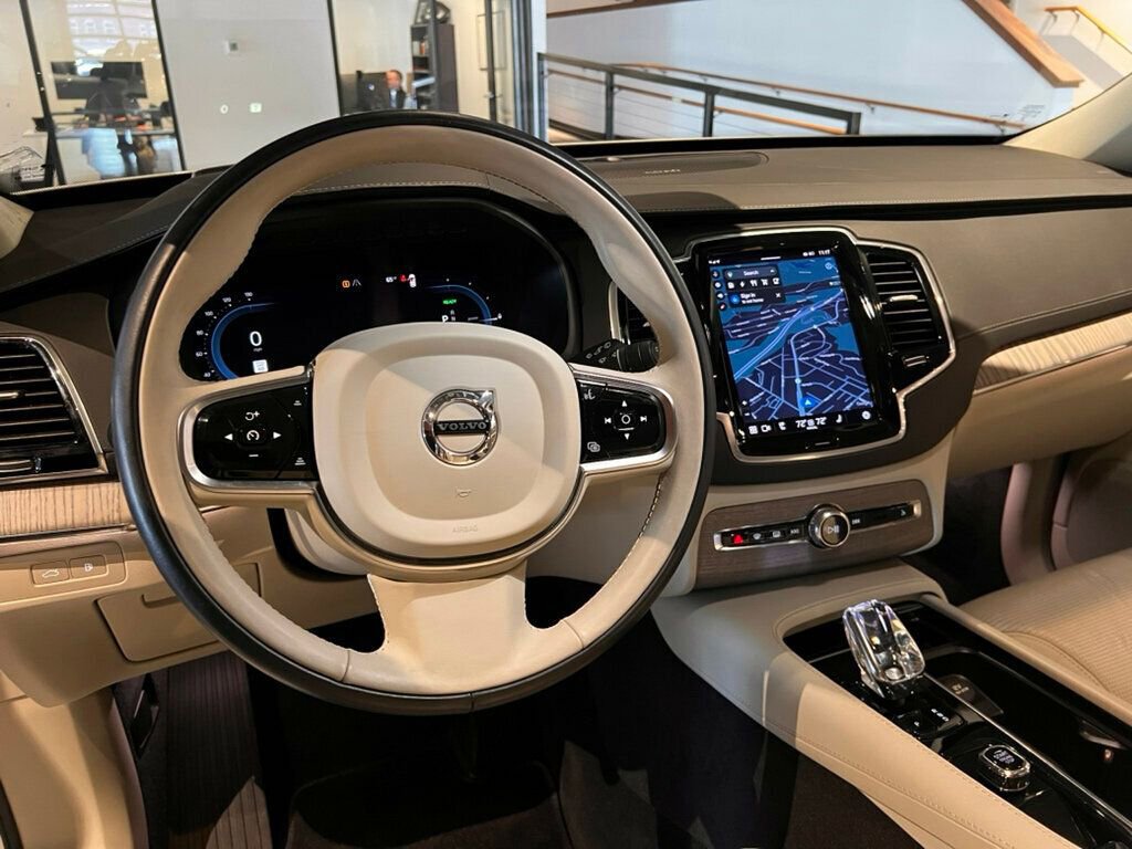 Used 2023 Volvo XC90 T8 Ultimate image 18