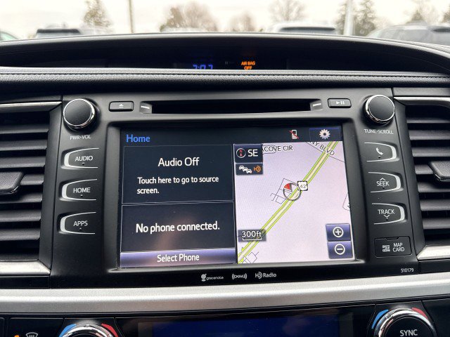 Used 2017 Toyota Highlander SE image 12