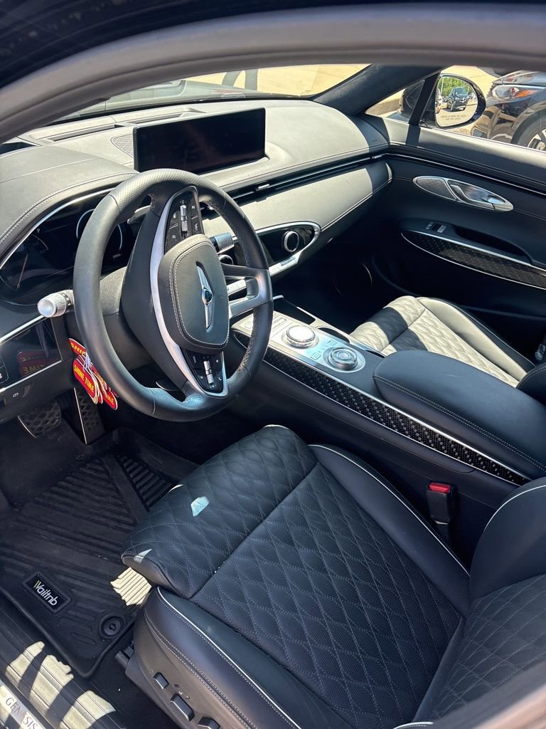 Used 2024 Genesis GV70 3.5T Sport w/ Sport Prestige Package AWD/4WD image 9
