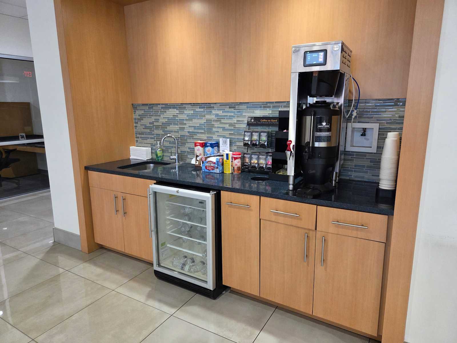 Used 2025 Ford Maverick XL w/ Equipment Group 102A image 44