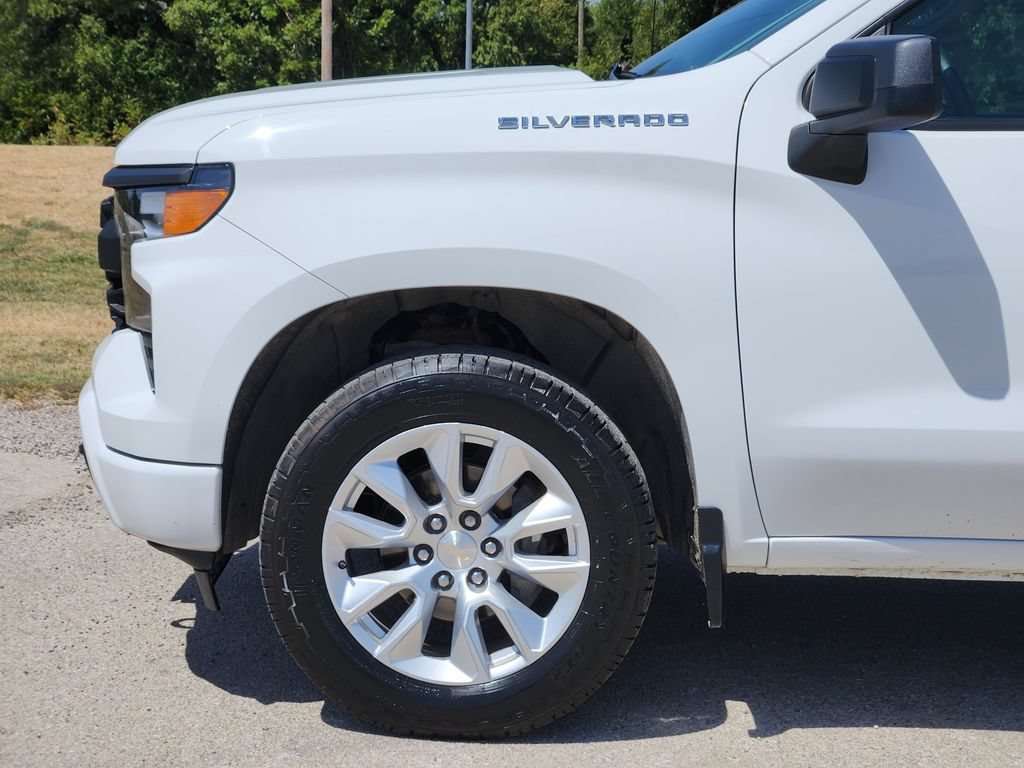 Used 2024 Chevrolet Silverado 1500 Custom AWD/4WD image 8