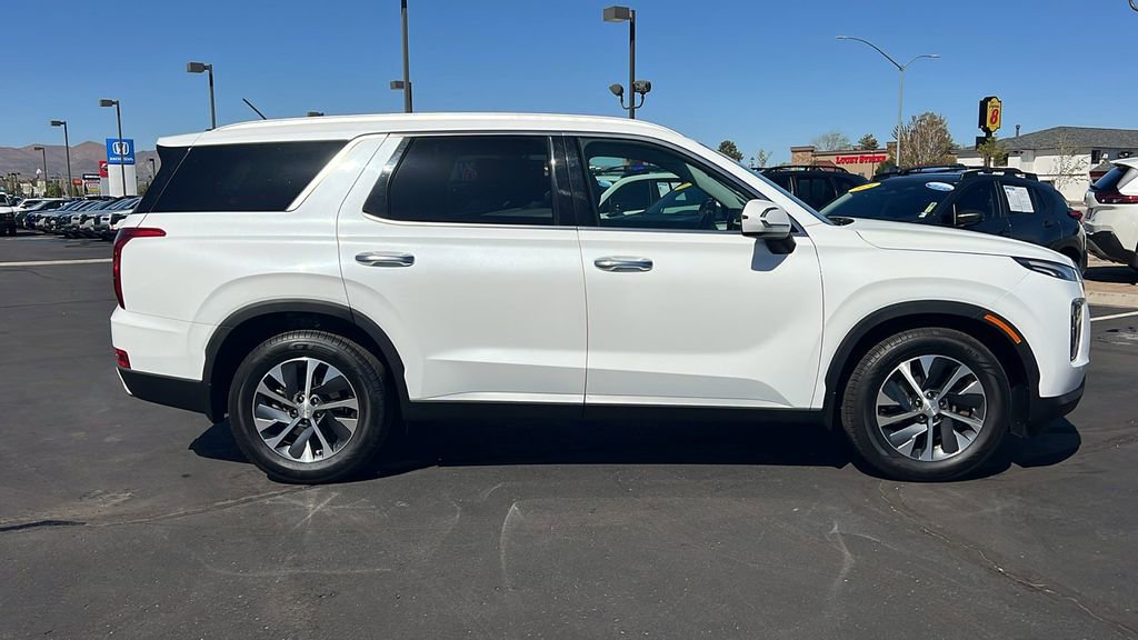 Used 2022 Hyundai Palisade SEL w/ Cargo Package FWD image 2