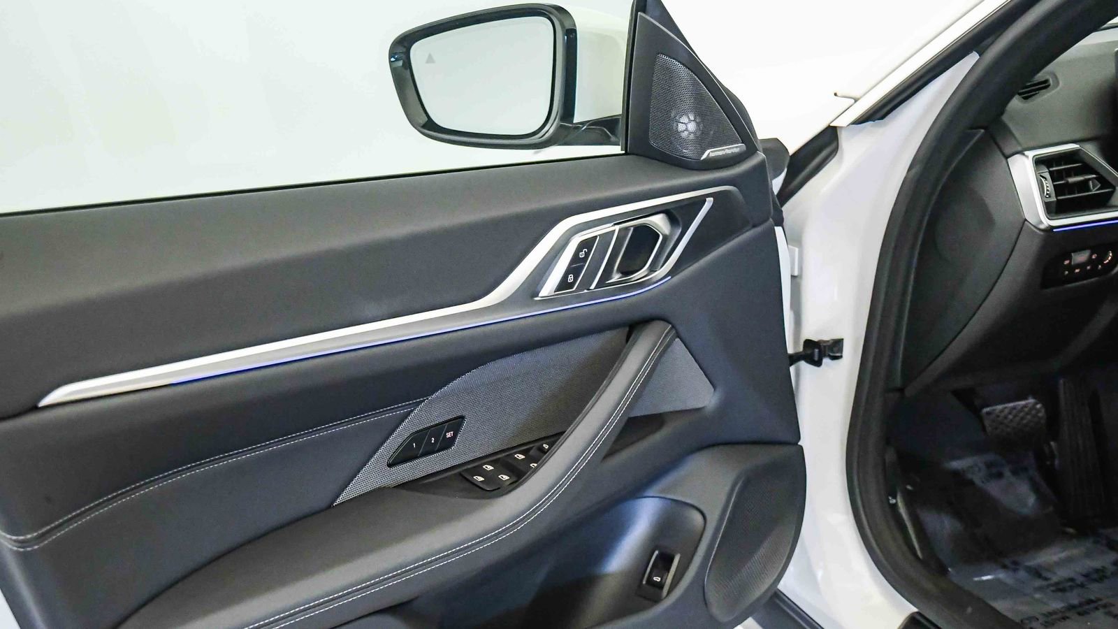 Certified 2023 BMW i4 eDrive40 w/ Premium Package RWD image 24