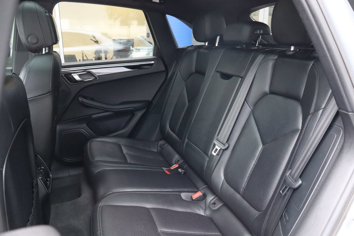 Used 2016 Porsche Macan S AWD/4WD image 31