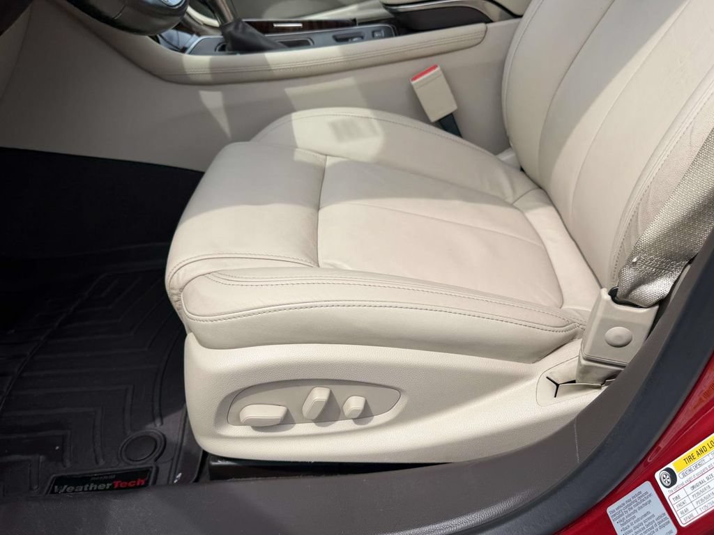 Used 2014 Buick LaCrosse Leather FWD image 17
