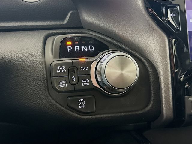 Used 2026 RAM 1500 Laramie AWD/4WD image 16