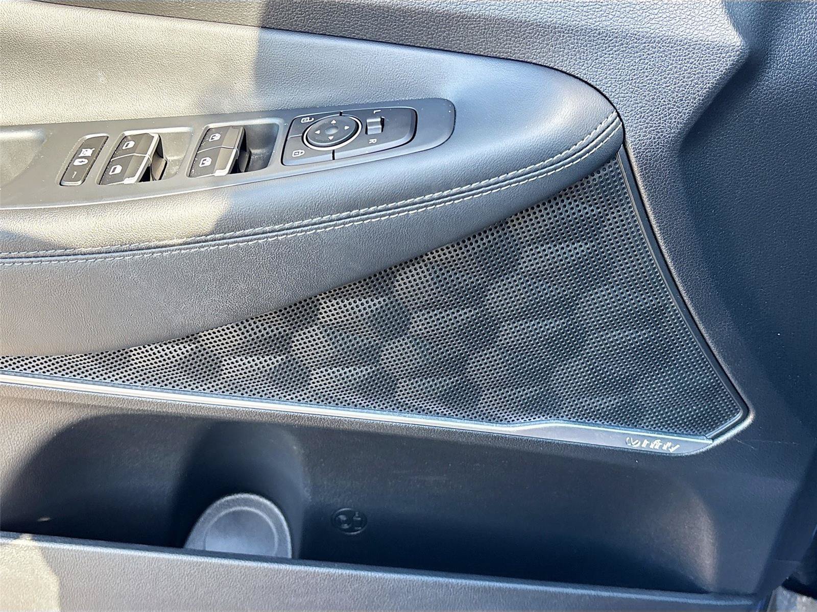 Used 2020 Hyundai Santa Fe Limited FWD image 19