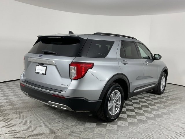 Used 2024 Ford Explorer XLT w/ Equipment Group 202A image 7