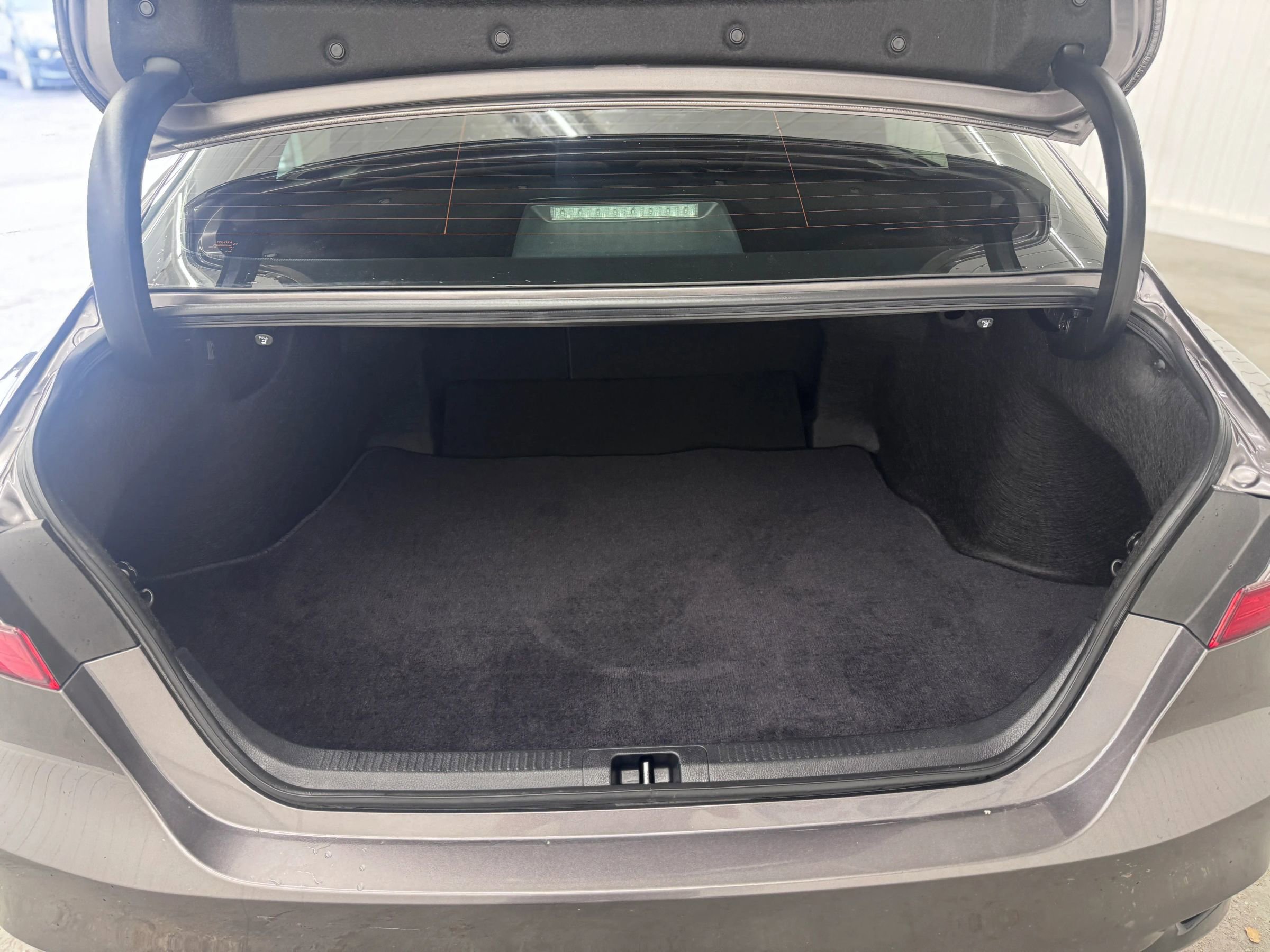 Used 2023 Toyota Camry LE image 13