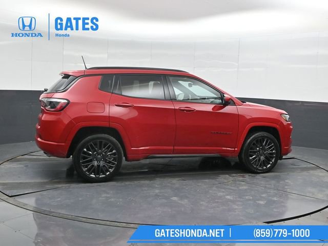 Used 2022 Jeep Compass Limited image 3