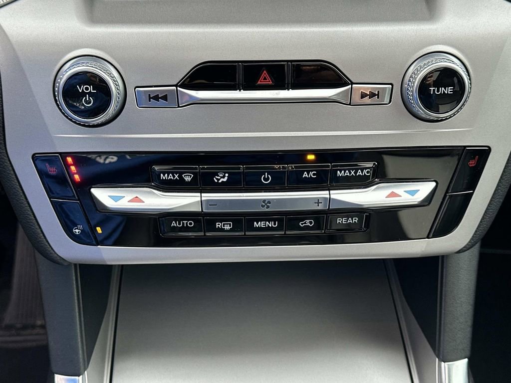 Used 2023 Ford Explorer XLT w/ Equipment Group 202A image 35