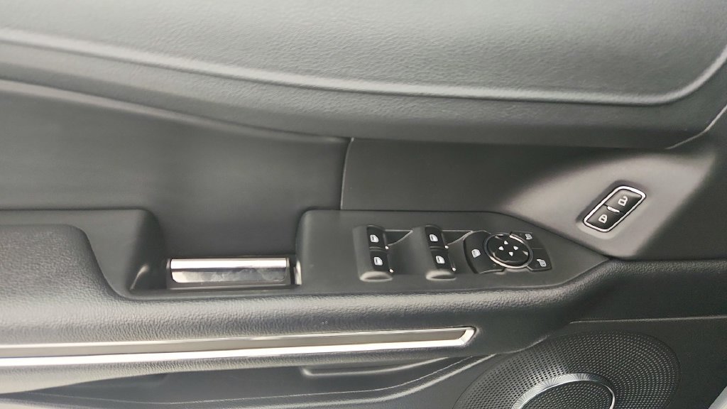 Used 2024 Ford Expedition XLT RWD image 25