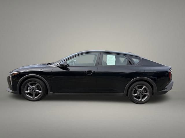 Used 2025 Kia K4 LXS image 2