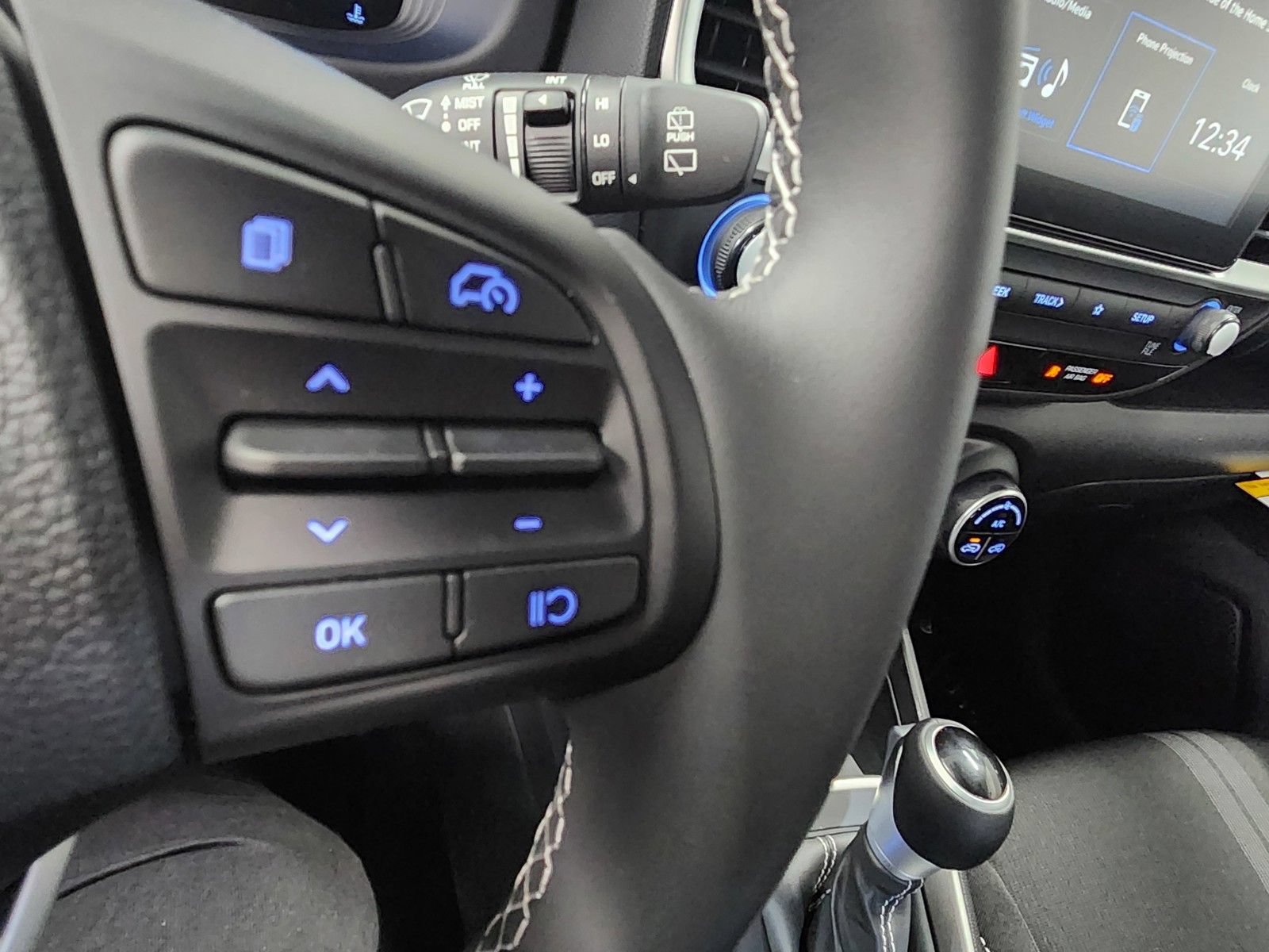 New 2026 Hyundai Venue SEL FWD image 16