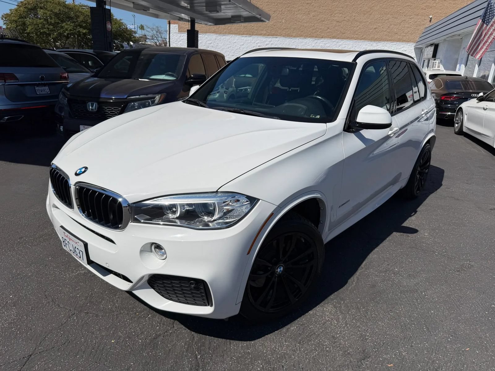 Used 2018 BMW X5 xDrive35i w/ M Sport Package AWD/4WD image 2